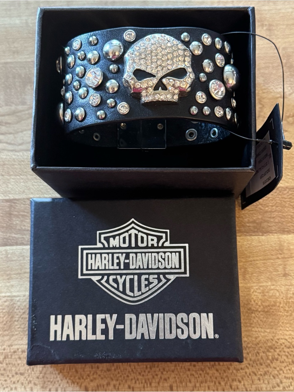 Harley Davidson Willie G Bling Skull Studded Rhinestone Leather Cuff Bracelet